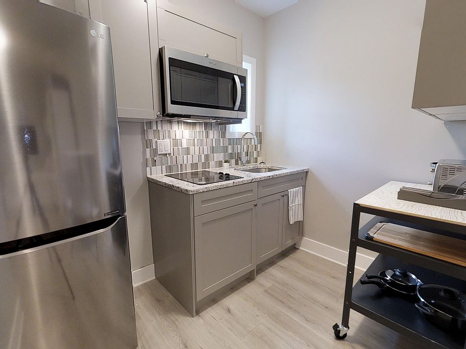 1st image of 323 Somerset St E #4