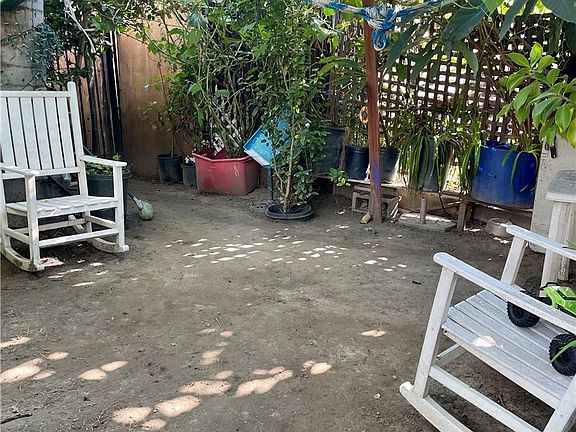 2nd image of 6558 S Van Ness Ave