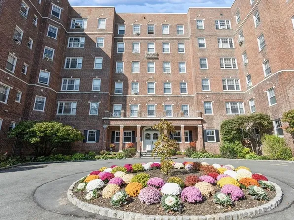 50 N Broadway #6D, White Plains, NY 10603