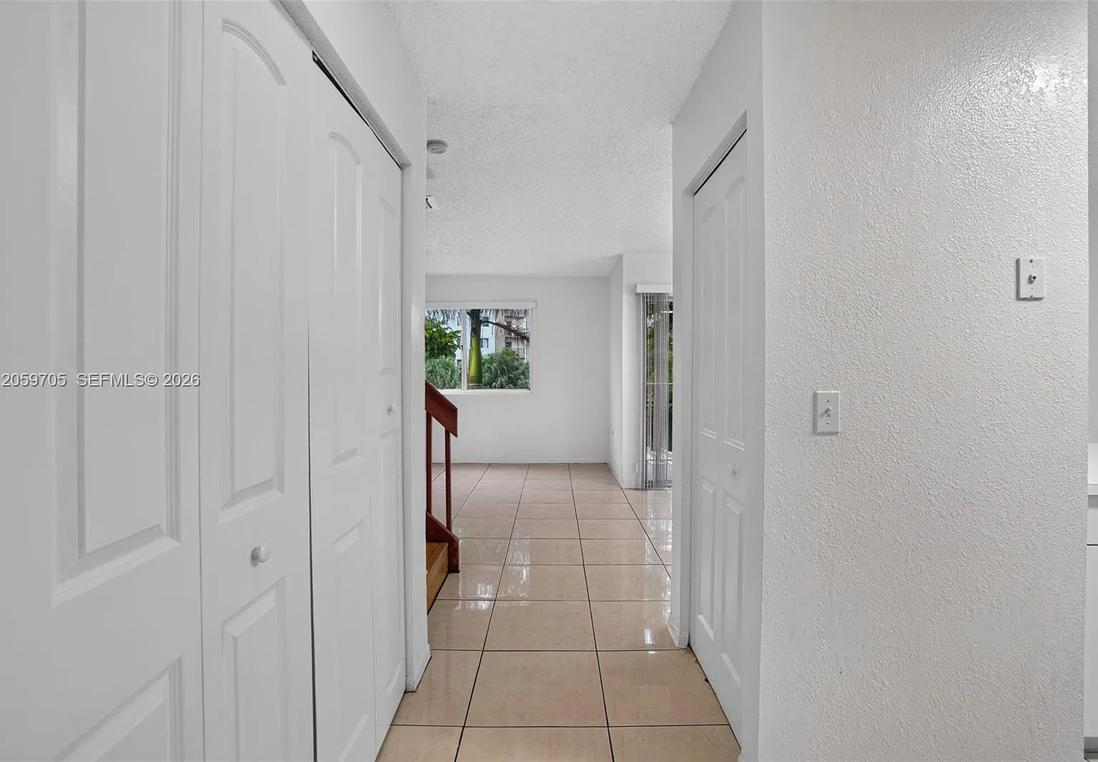 3 bed, 1220 sqft, $2,600 — Photo 3