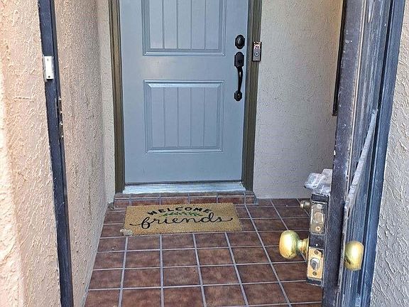 3rd image of 102 E Riverside Dr APT G
