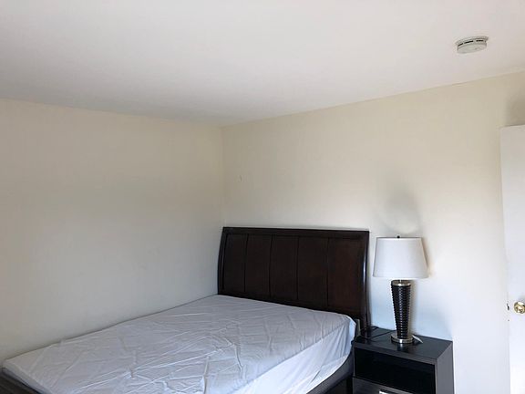 4th image of 1070 Knoll Ln APT 302