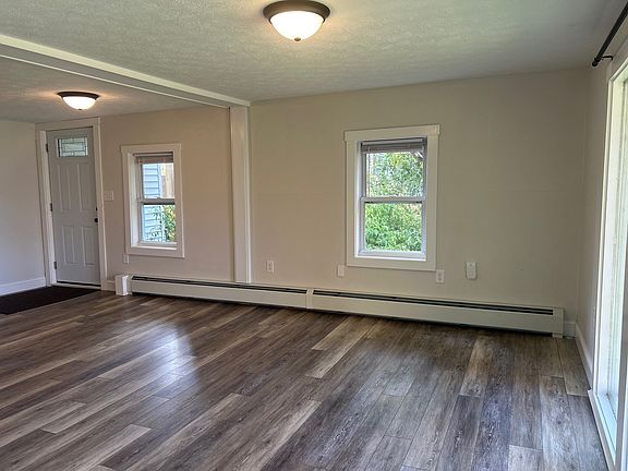 4th image of 416 Main St #B