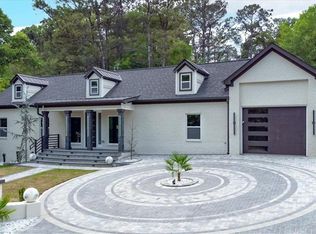 105 Robinhood Dr, Woodstock, GA 30188