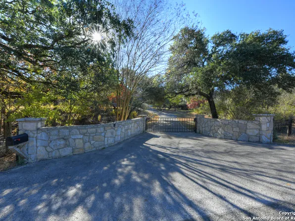 105 Shane Ln, Boerne, TX 78006