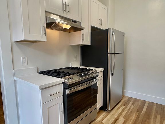 5th image of 2070 Fell St #9