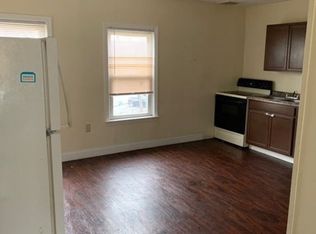 737 Lakeview Ave APT 3, Lowell, MA 01850