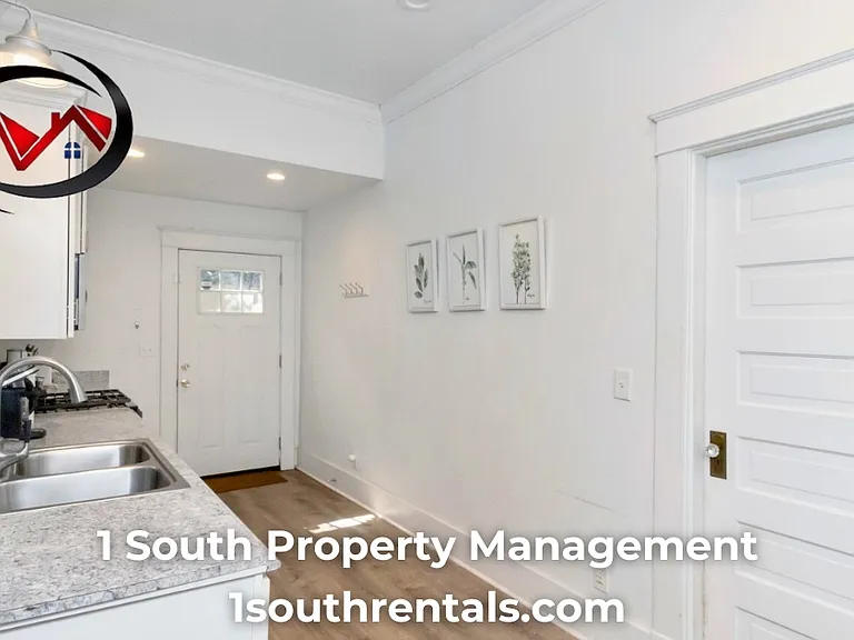 250 Tuttle Ave #B — Photo 17