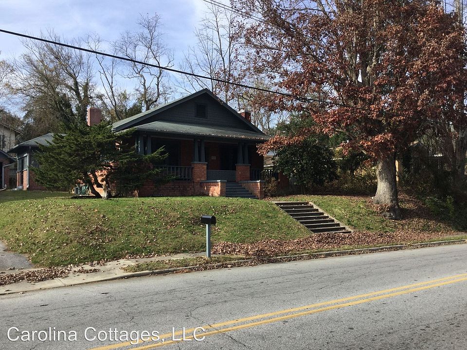1st image of 929 N Main St