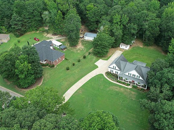 2nd image of 118 Mount Vernon Way