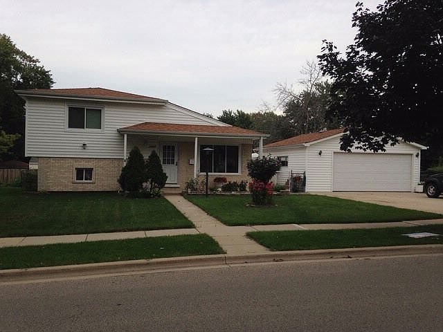 1st image of 1545 Amy Ave