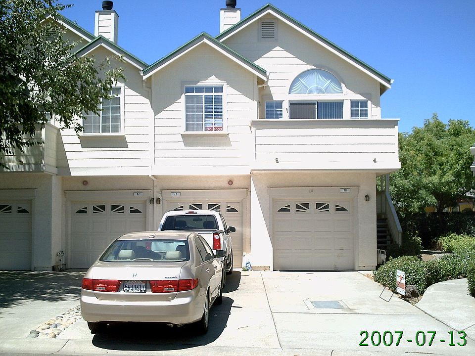 78 Manchester Drive