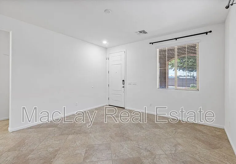 3263 S Miller Dr — Photo 13