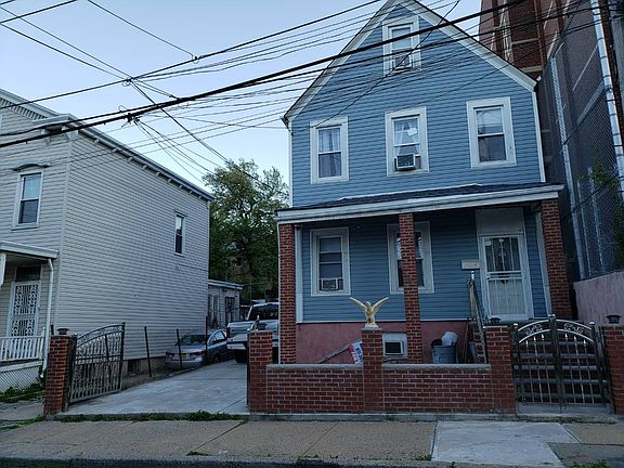 2nd image of 74 Grant St