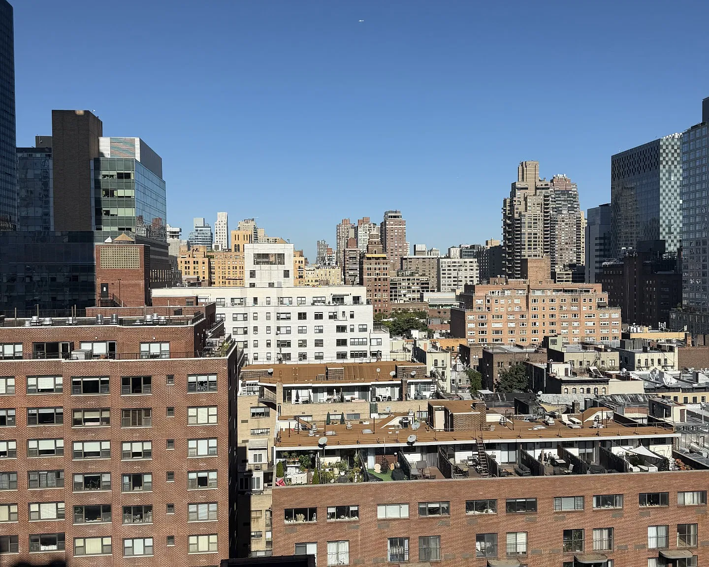305 East 63rd Street — Photo 2