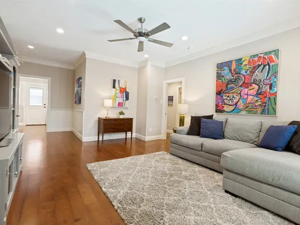 10720 Park Village Pl APT D, Dallas, TX 75230