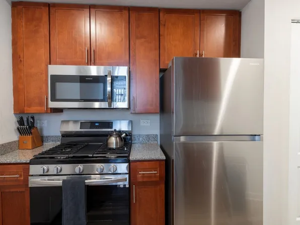 2049 W Touhy Ave #1, Chicago, IL 60645