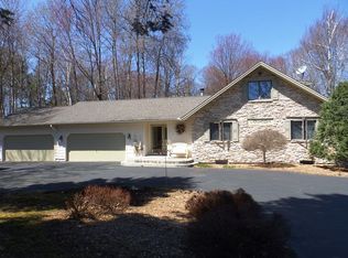 1624 Lakewood Dr, Gaylord, MI 49735