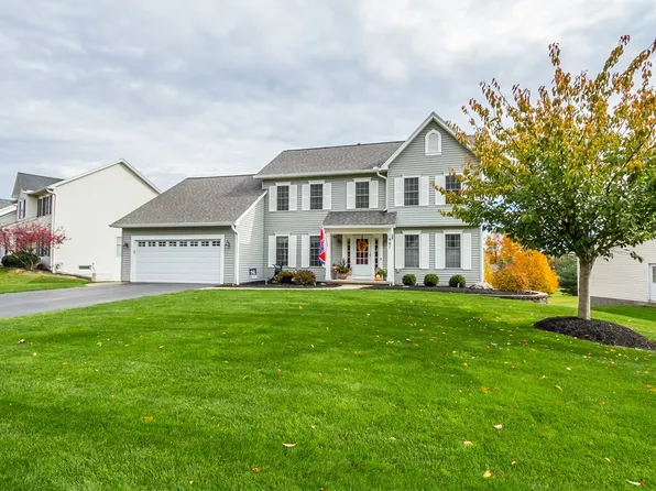 987 Kensington Ct, Victor, NY 14564