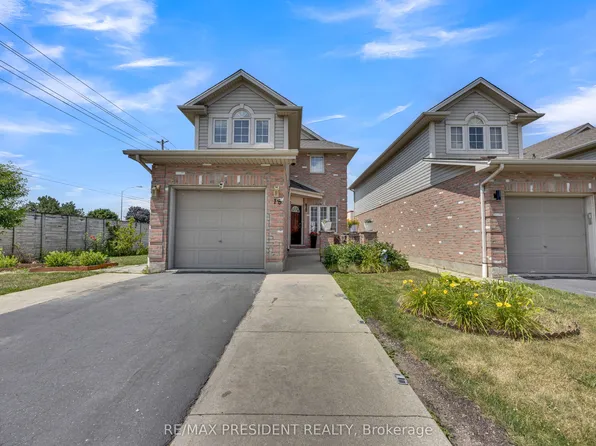 10 Chalkstone Dr #18, London, ON N6E 3Z9