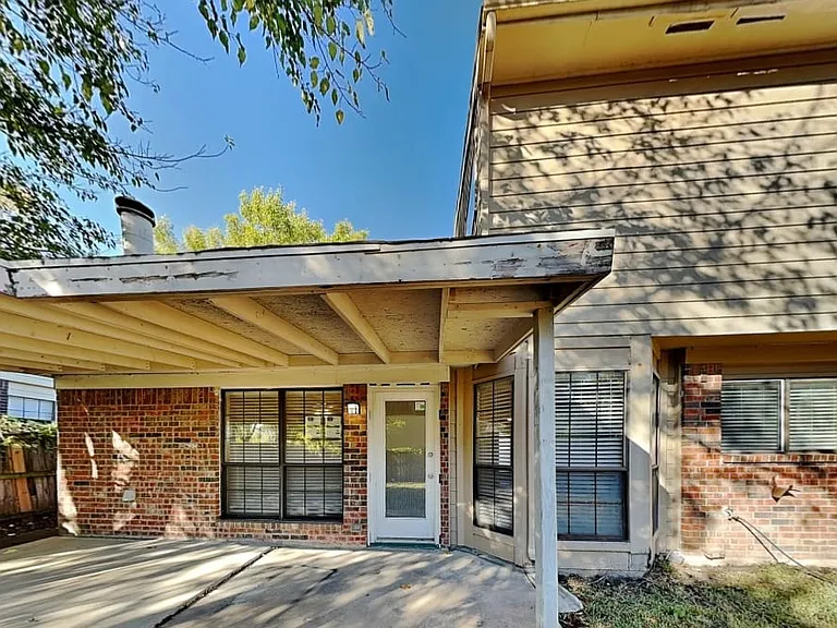 6005 Rocky Point Dr — Photo 5