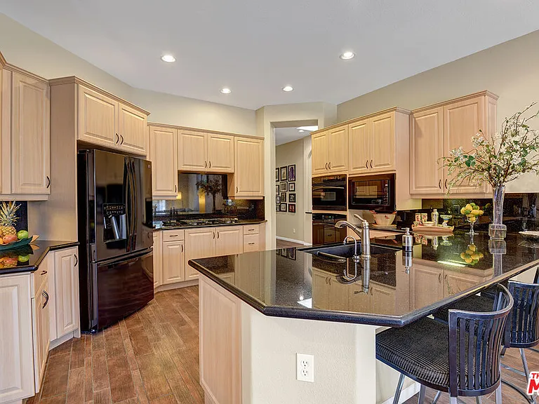 19 Orleans Rd — Photo 18