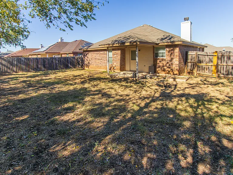 3102 Ida Dr — Photo 20