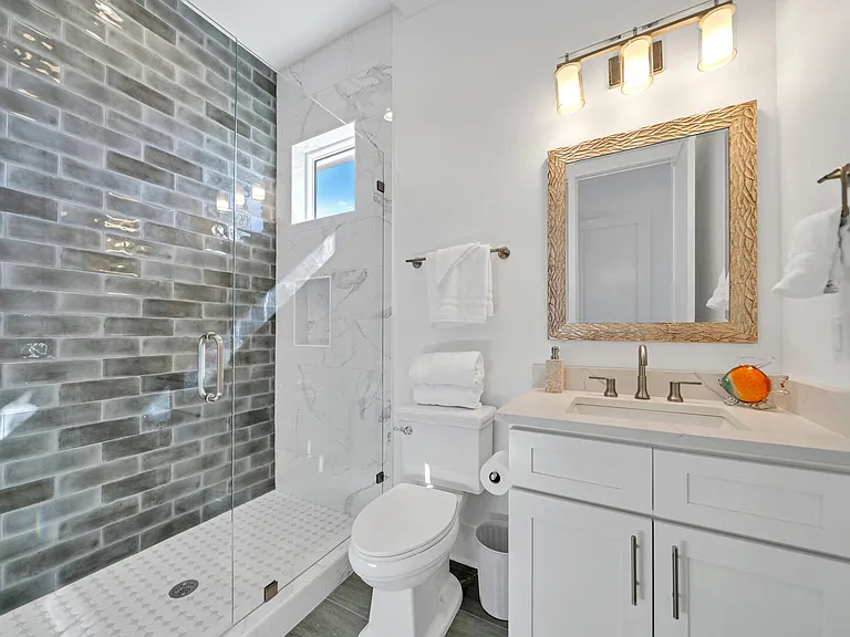70 Leisure Ln — Photo 33