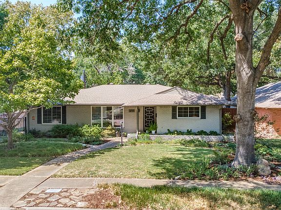 3rd image of 6719 Braeburn Dr