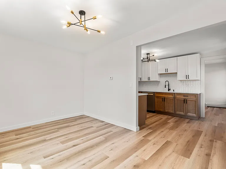425 N Main St #16 — Photo 9