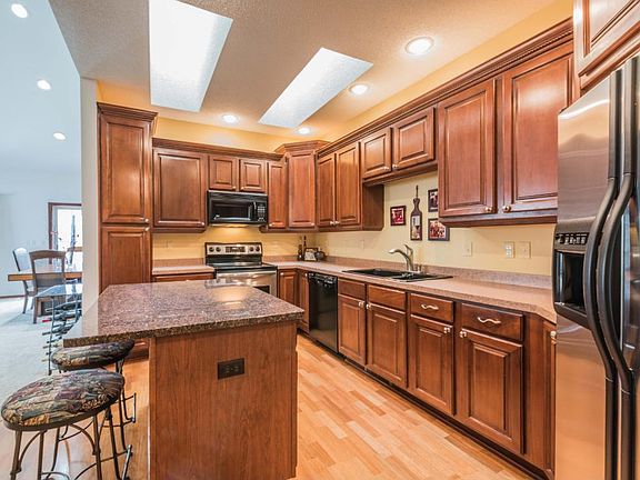 4th image of 2607 Boulder Way