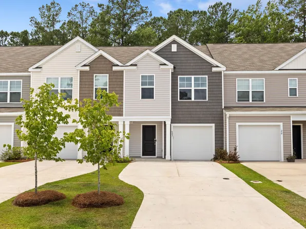207 Cozy Brook Ct, Summerville, SC 29486