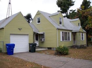 1086 Liberty St, Springfield, MA 01104