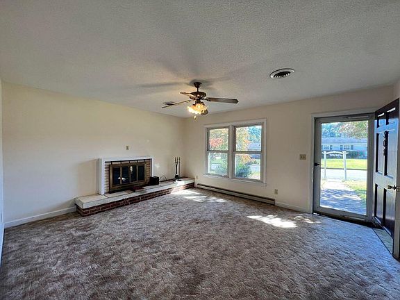 5th image of 308 Wren Ct