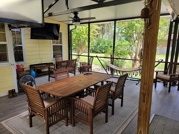4th image of 2251 Celery Ave #C