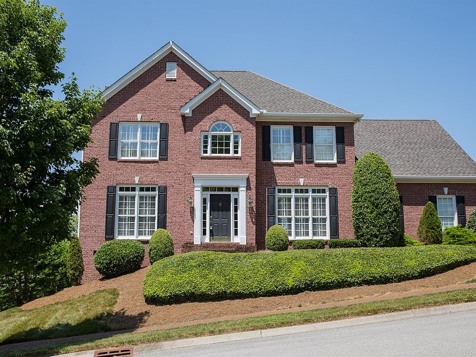 1st image of 146 Richards Glen Dr