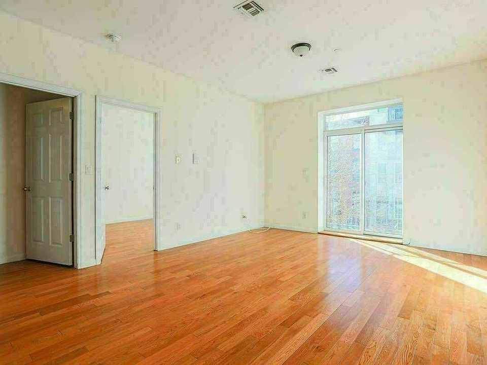 1st image of 185 Clifton Pl #4L