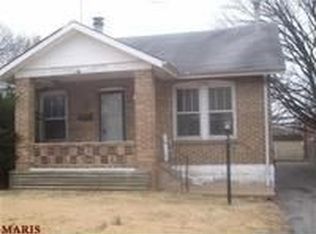 8762 Brentwood Pl, Saint Louis, MO 63144