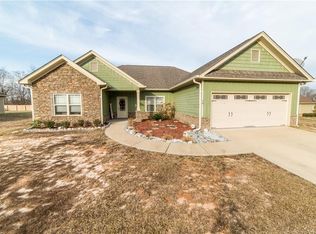 14 Fast Ln, Seale, AL 36875