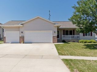 1108 Koudsi Blvd NW, Cedar Rapids, IA 52405