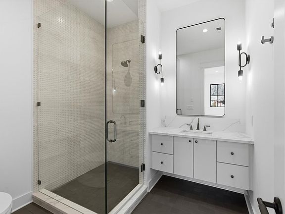 66th image of 818 Brentview Dr