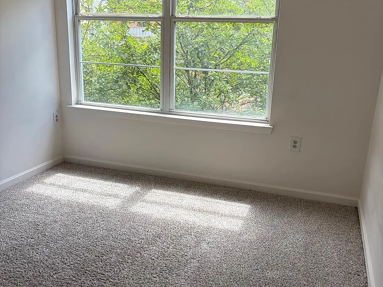 1201 E West Hwy #212 — Photo 29