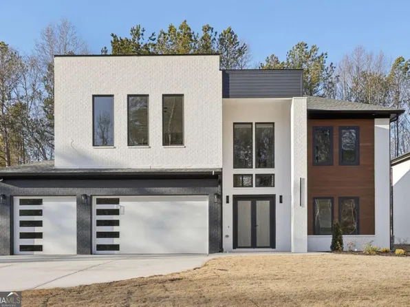 744 Riverside Rd, Sugar Hill, GA 30518