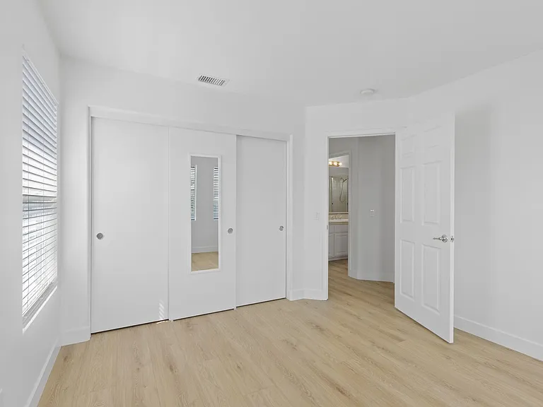 11349 Ferrara Ln — Photo 35