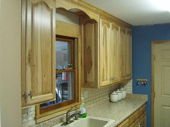 4th image of 705 Laura Dr
