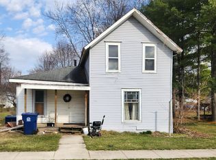 217 2nd St, Breckenridge, MI 48615