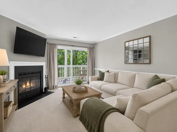 2974 Yarling Ct #2974, Falls Church, VA 22042
