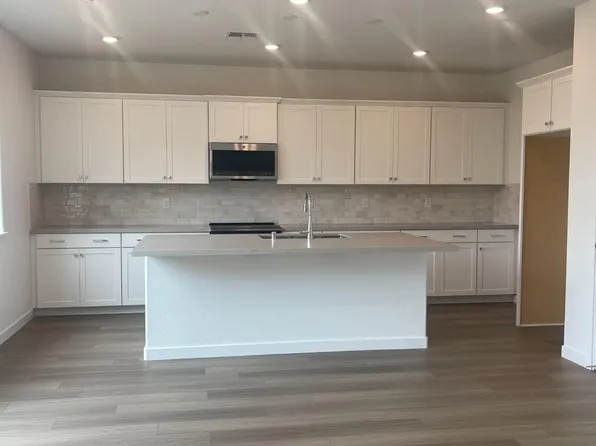 8504 Brushwood Way, Elk Grove, CA 95624
