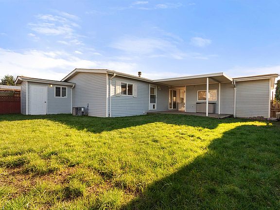 3rd image of 45918 Knight Rd #8