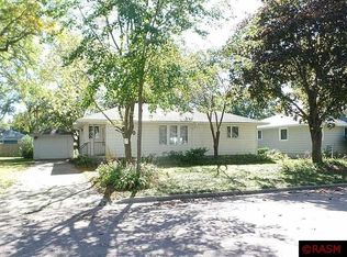 307 N Redwood Dr, Mankato, MN 56001